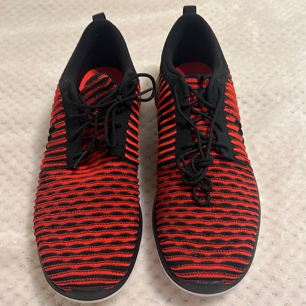Nike Roshe Two Flyknit size 13 BRAND NEW